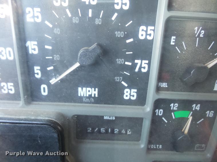 image for item L4586 1994 International 8100 flat dump bed truck