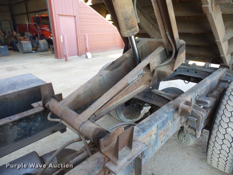 image for item L4586 1994 International 8100 flat dump bed truck