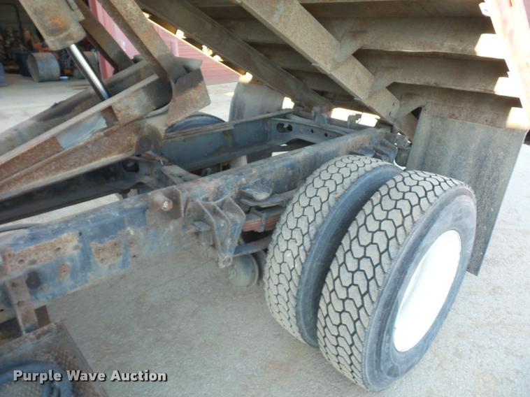 image for item L4586 1994 International 8100 flat dump bed truck