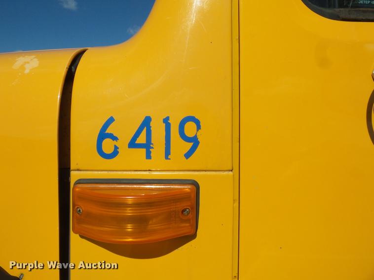 image for item L4645 2001 International 4900 Crew Cab truck cab and chassis