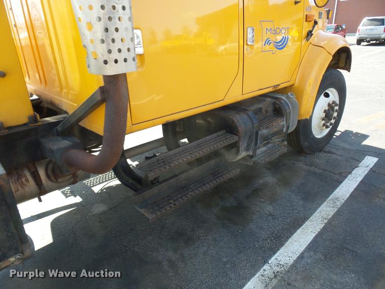 image for item L4645 2001 International 4900 Crew Cab truck cab and chassis