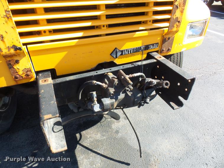 image for item L4645 2001 International 4900 Crew Cab truck cab and chassis