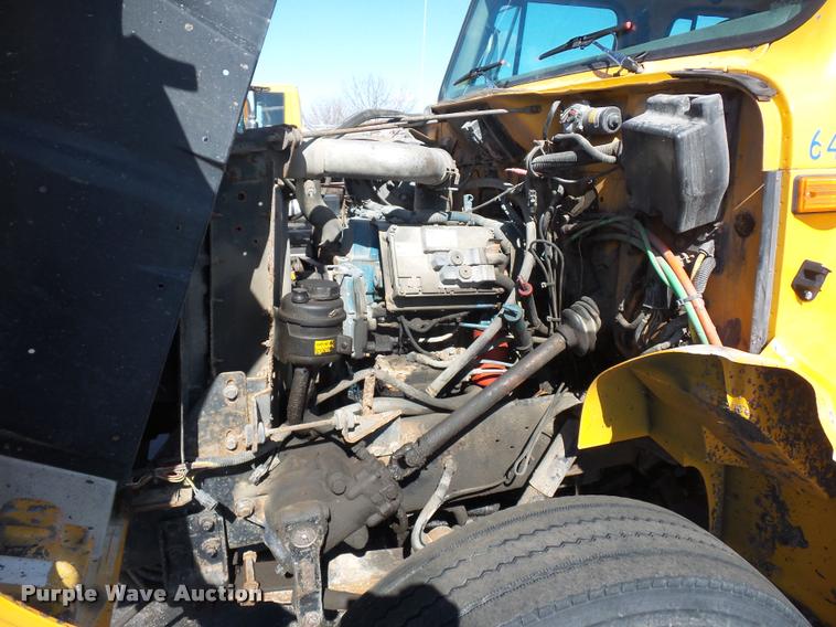 image for item L4645 2001 International 4900 Crew Cab truck cab and chassis