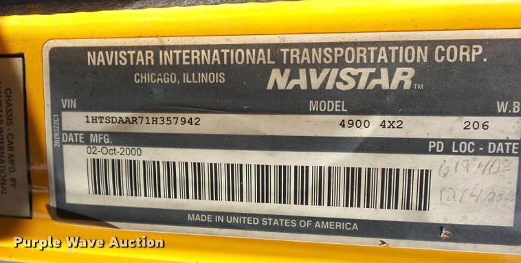 image for item L4645 2001 International 4900 Crew Cab truck cab and chassis