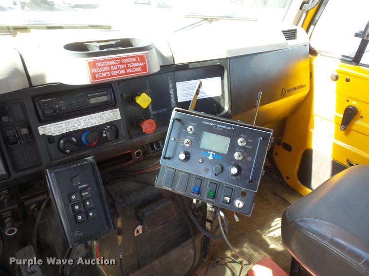 image for item L4645 2001 International 4900 Crew Cab truck cab and chassis