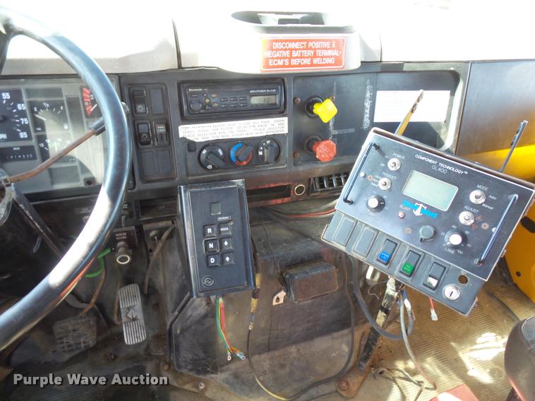 image for item L4645 2001 International 4900 Crew Cab truck cab and chassis