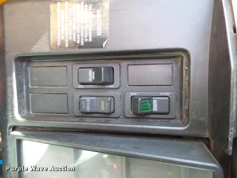 image for item L4645 2001 International 4900 Crew Cab truck cab and chassis