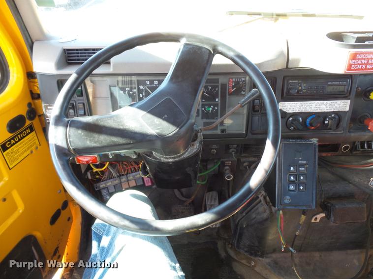 image for item L4645 2001 International 4900 Crew Cab truck cab and chassis