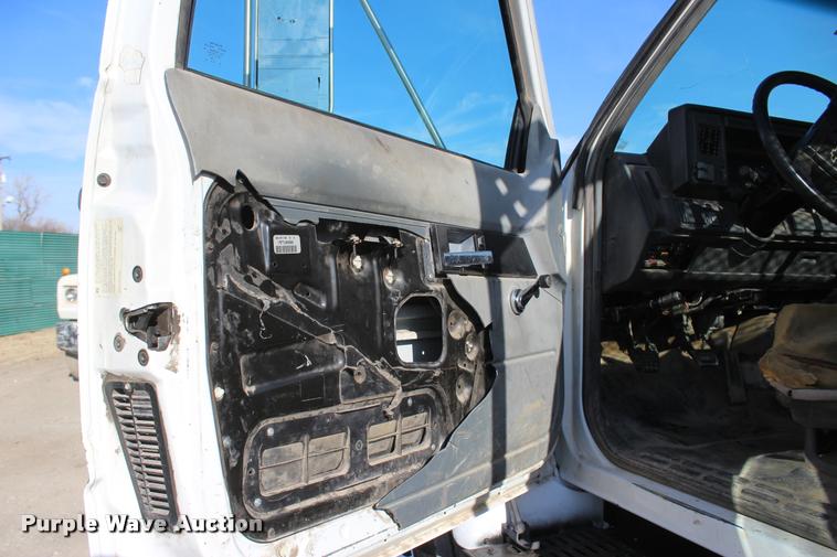 image for item L4948 1998 Chevrolet Kodiak C6500 flatbed truck