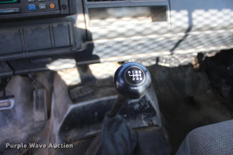 image for item L4948 1998 Chevrolet Kodiak C6500 flatbed truck