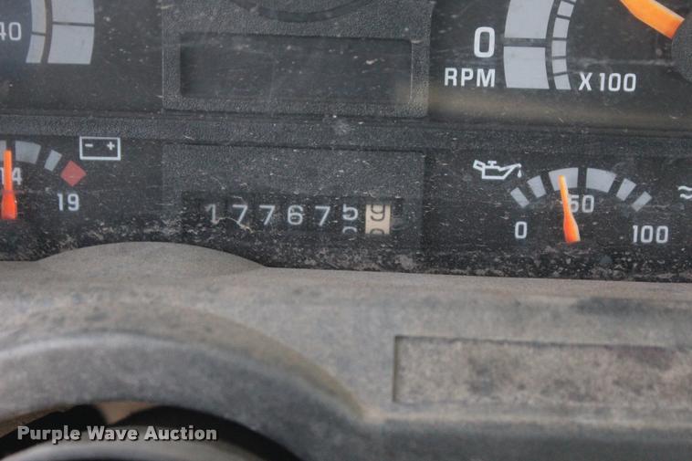 image for item L4948 1998 Chevrolet Kodiak C6500 flatbed truck