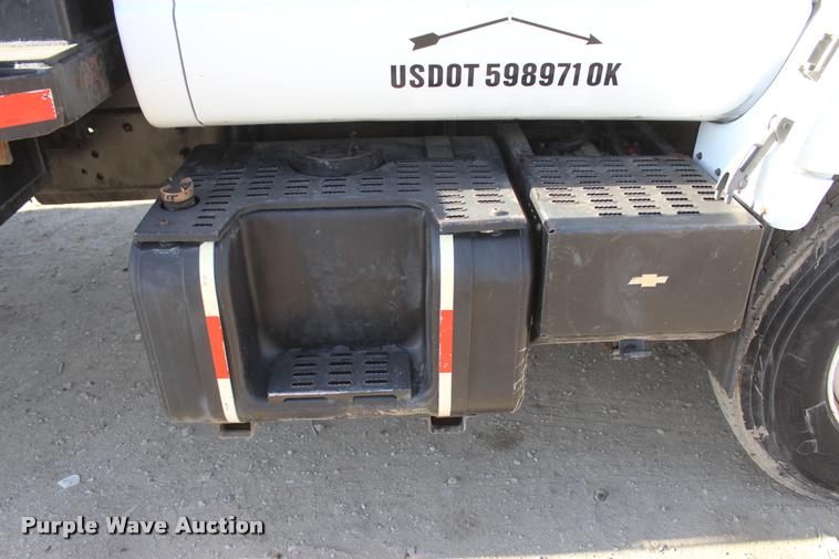 image for item L4948 1998 Chevrolet Kodiak C6500 flatbed truck