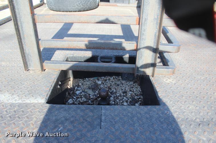 image for item L4948 1998 Chevrolet Kodiak C6500 flatbed truck