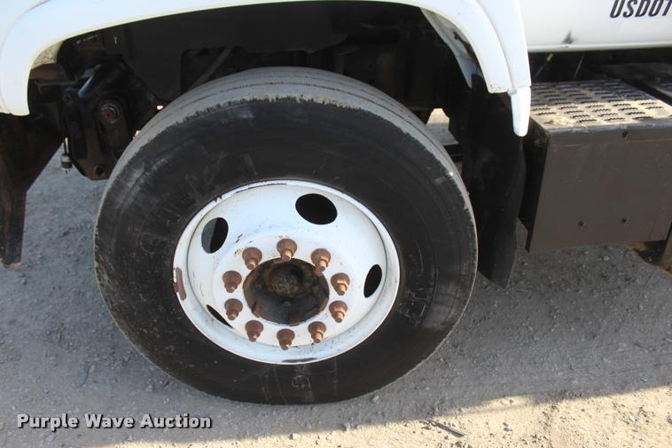 image for item L4948 1998 Chevrolet Kodiak C6500 flatbed truck