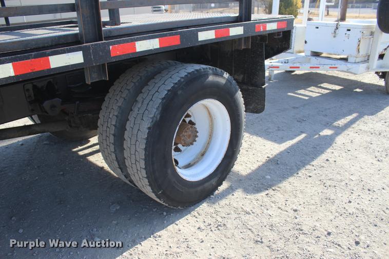 image for item L4948 1998 Chevrolet Kodiak C6500 flatbed truck