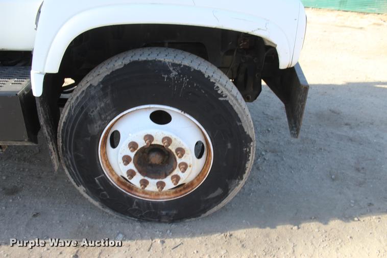 image for item L4948 1998 Chevrolet Kodiak C6500 flatbed truck