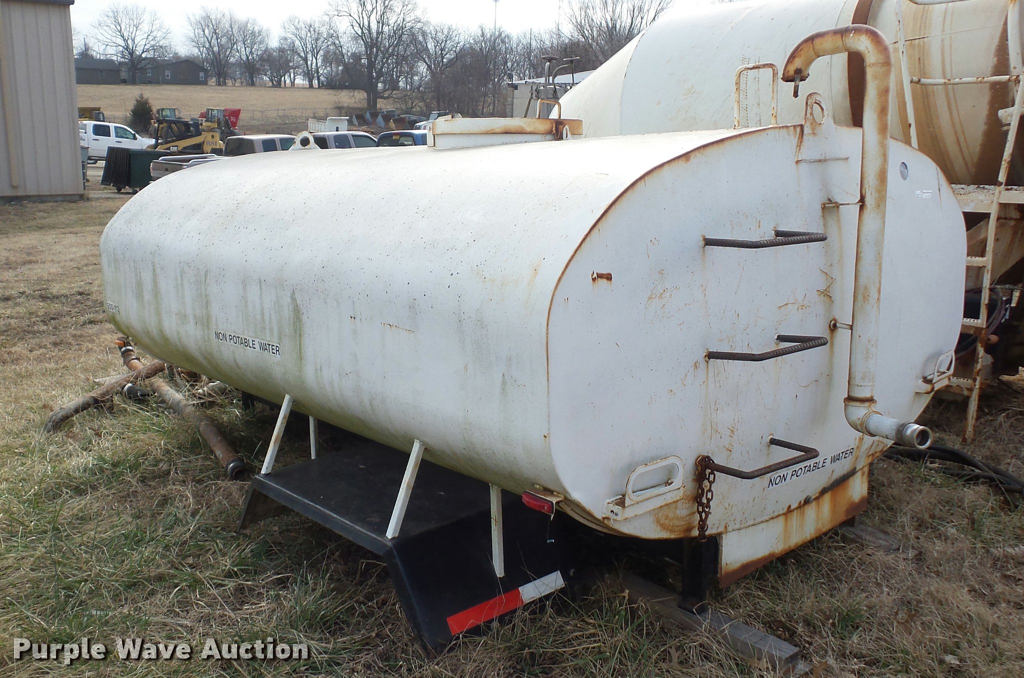 Water tank bed in Independence, KS Item BI9153 sold Purple Wave