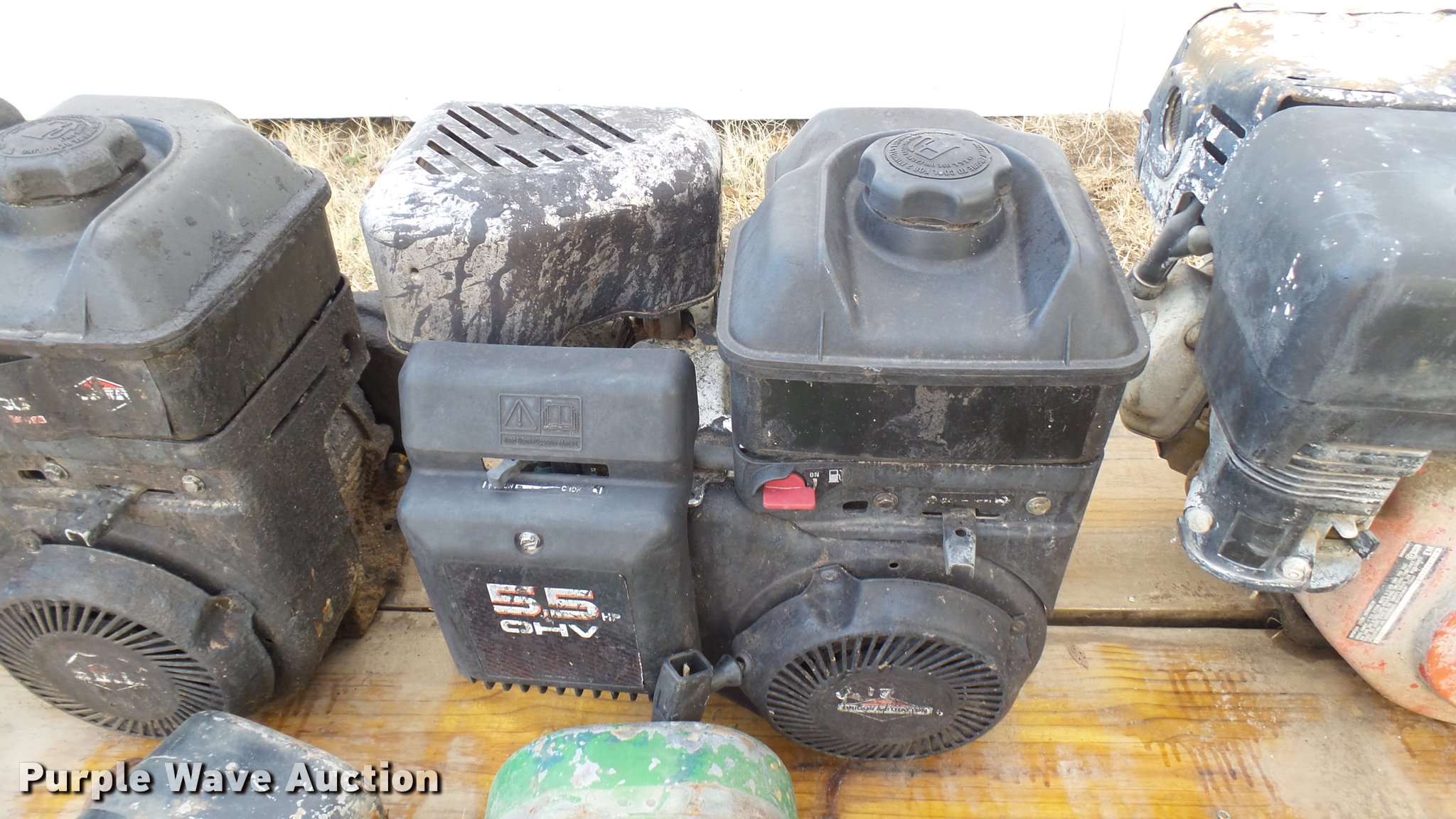 (7) gas engines in Wichita, KS Item CB9527 sold Purple Wave