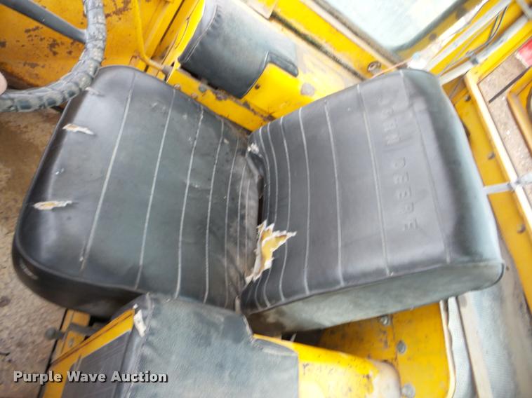 image for item AG9257 1975 John Deere 544B wheel loader