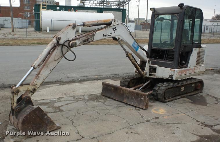 image for item AG9261 1997 Bobcat X331 compact excavator