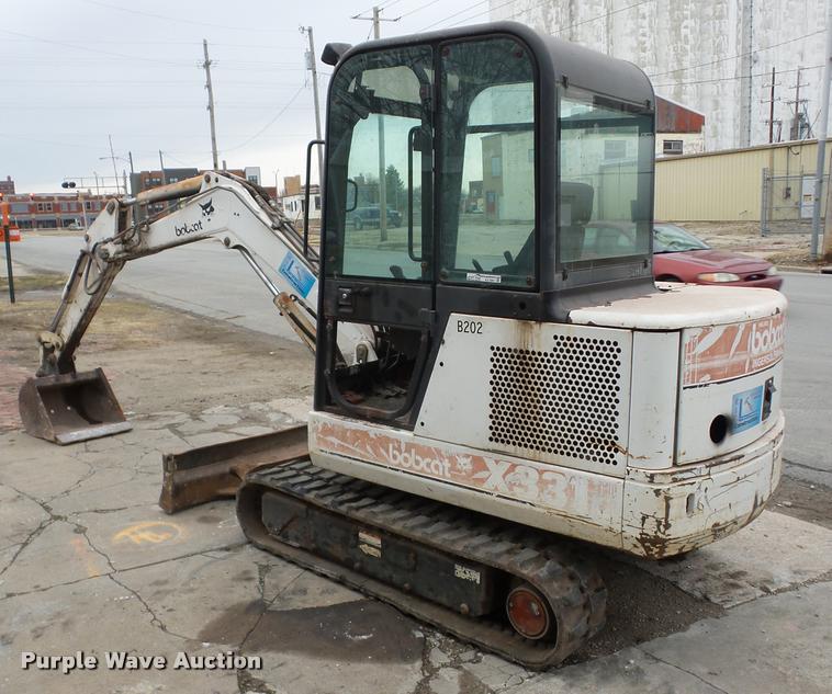 image for item AG9261 1997 Bobcat X331 compact excavator