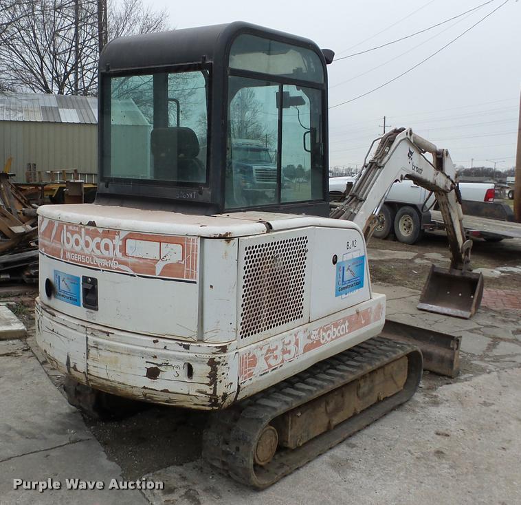 image for item AG9261 1997 Bobcat X331 compact excavator