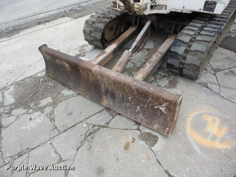 image for item AG9261 1997 Bobcat X331 compact excavator