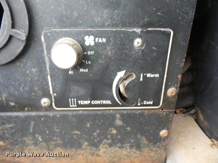 image for item AG9261 1997 Bobcat X331 compact excavator