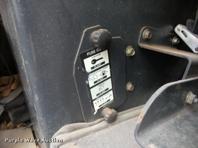 image for item AG9261 1997 Bobcat X331 compact excavator