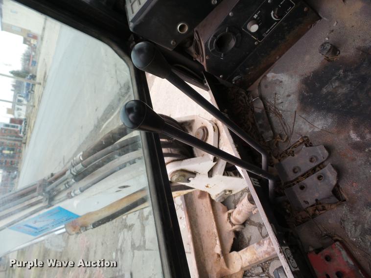 image for item AG9261 1997 Bobcat X331 compact excavator