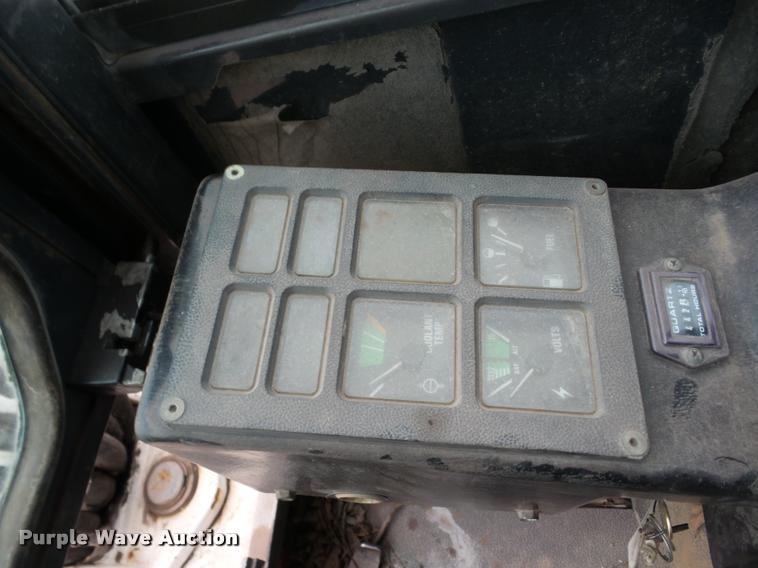 image for item AG9261 1997 Bobcat X331 compact excavator