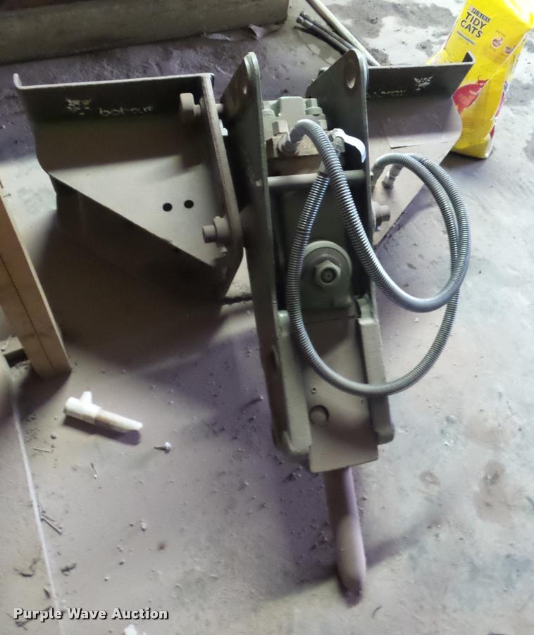 image for item AG9263 Bobcat 2500 skid steer hydraulic breaker