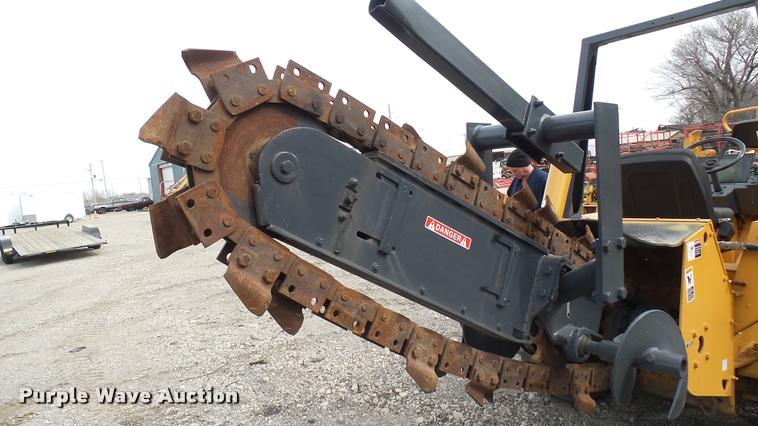 image for item AX9401 Case 660 trencher