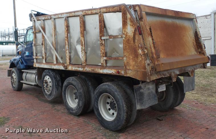 image for item B5409 2001 Sterling LT8500 triple axle dump truck