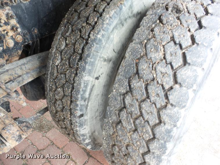 image for item B5409 2001 Sterling LT8500 triple axle dump truck