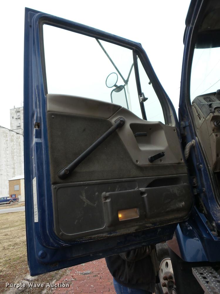 image for item B5409 2001 Sterling LT8500 triple axle dump truck