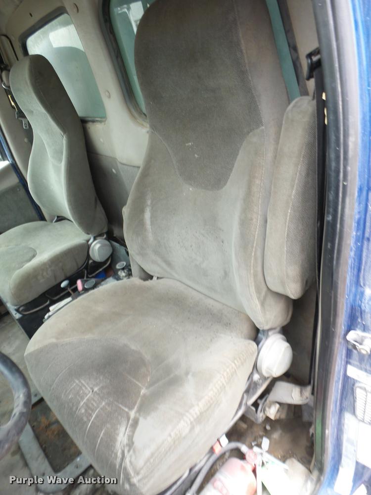 image for item B5409 2001 Sterling LT8500 triple axle dump truck