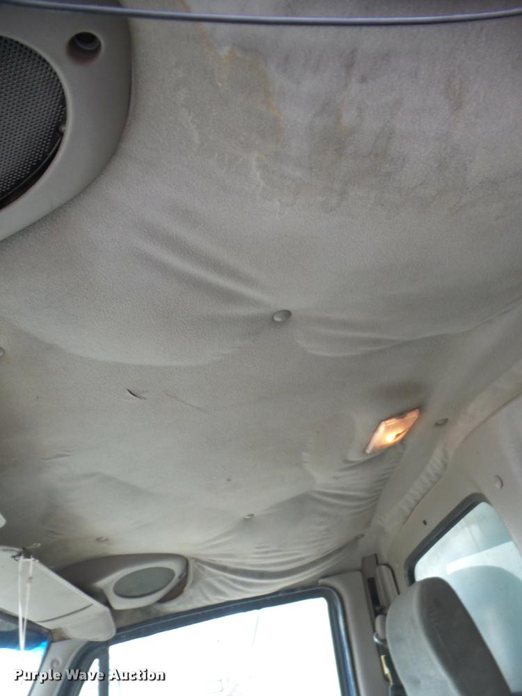 image for item B5409 2001 Sterling LT8500 triple axle dump truck