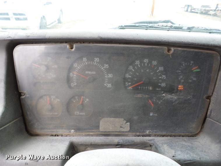 image for item B5409 2001 Sterling LT8500 triple axle dump truck