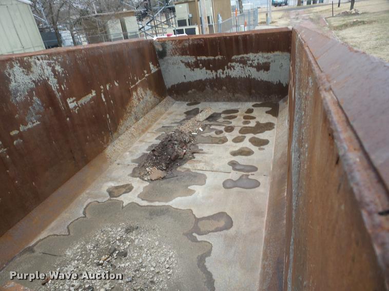 image for item B5409 2001 Sterling LT8500 triple axle dump truck