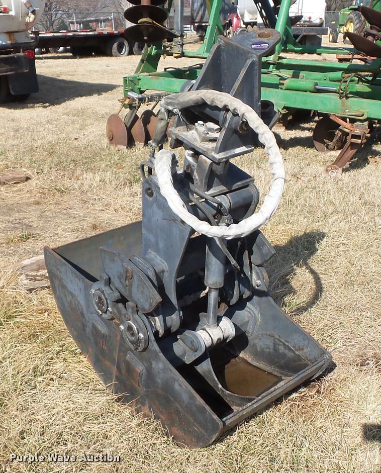 image for item BI9137 Pemberton clamshell bucket