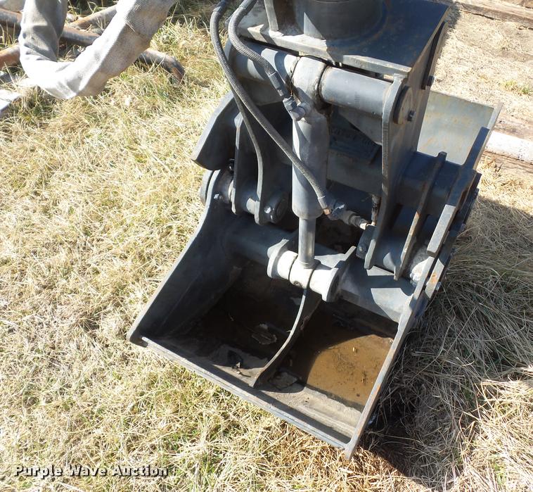 image for item BI9137 Pemberton clamshell bucket