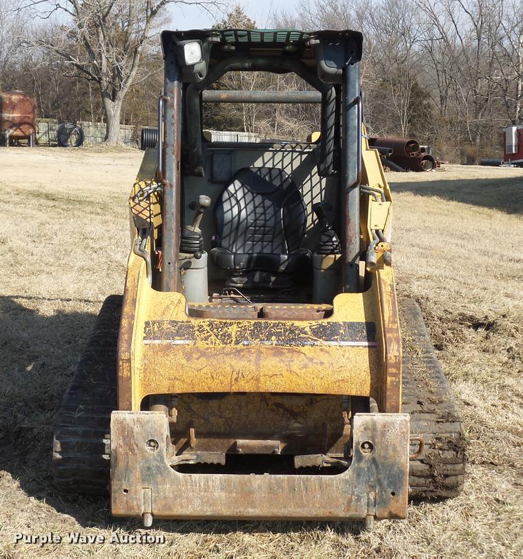 image for item BI9138 2003 Caterpillar 257 skid steer