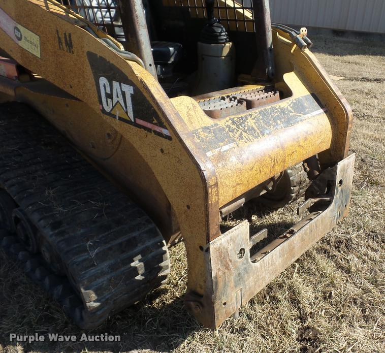 image for item BI9138 2003 Caterpillar 257 skid steer