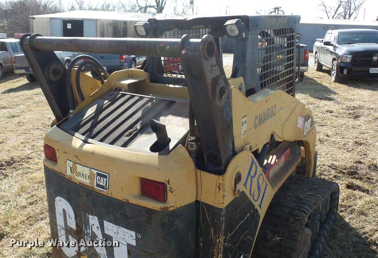 image for item BI9138 2003 Caterpillar 257 skid steer