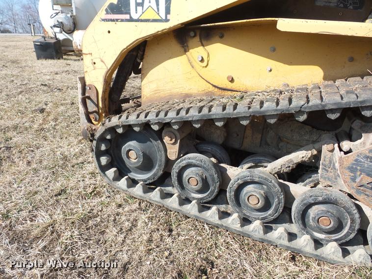 image for item BI9138 2003 Caterpillar 257 skid steer