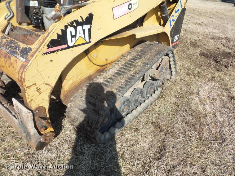 image for item BI9138 2003 Caterpillar 257 skid steer
