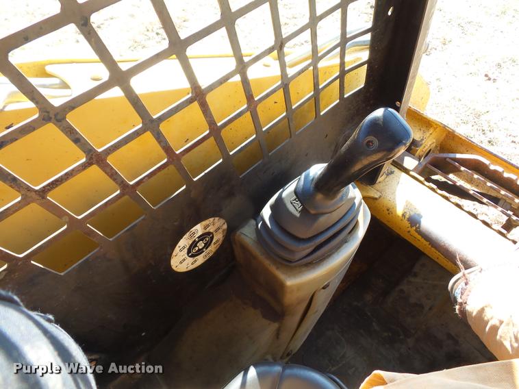 image for item BI9138 2003 Caterpillar 257 skid steer