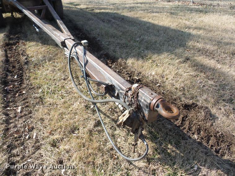 image for item BI9140 1983 Hilbilt end dump trailer