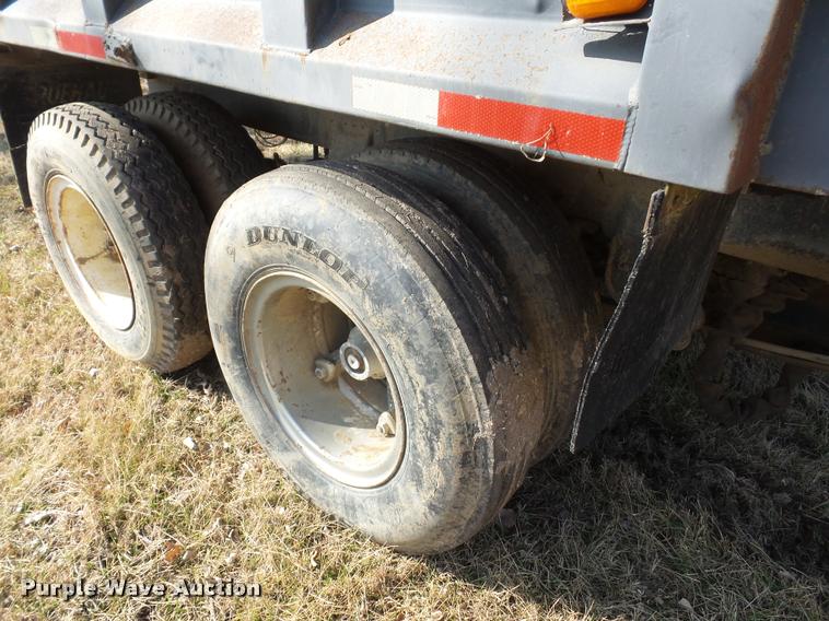 image for item BI9140 1983 Hilbilt end dump trailer